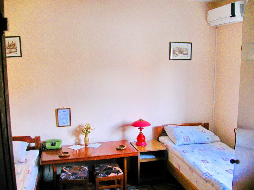 Amfora Rooms Caribrod Dimitrovgrad Værelse billede