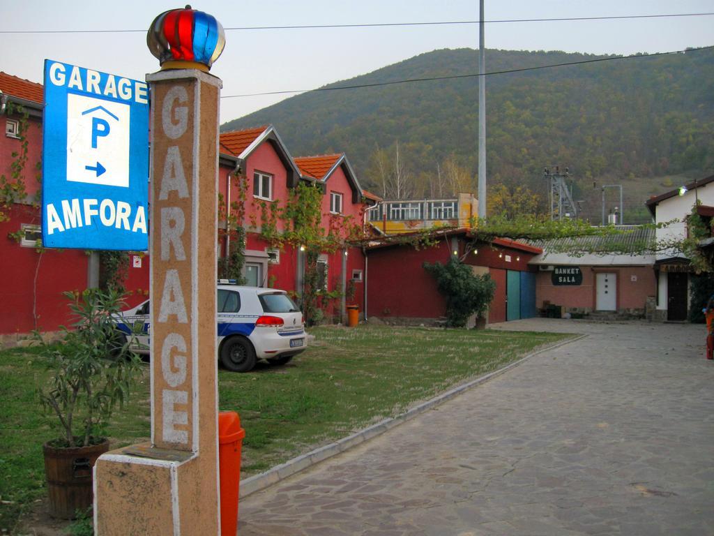 Amfora Rooms Caribrod Dimitrovgrad Eksteriør billede